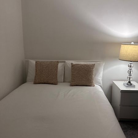Ocean Village Marina 2 Bedroom Apartment With Balcony! Southampton Buitenkant foto