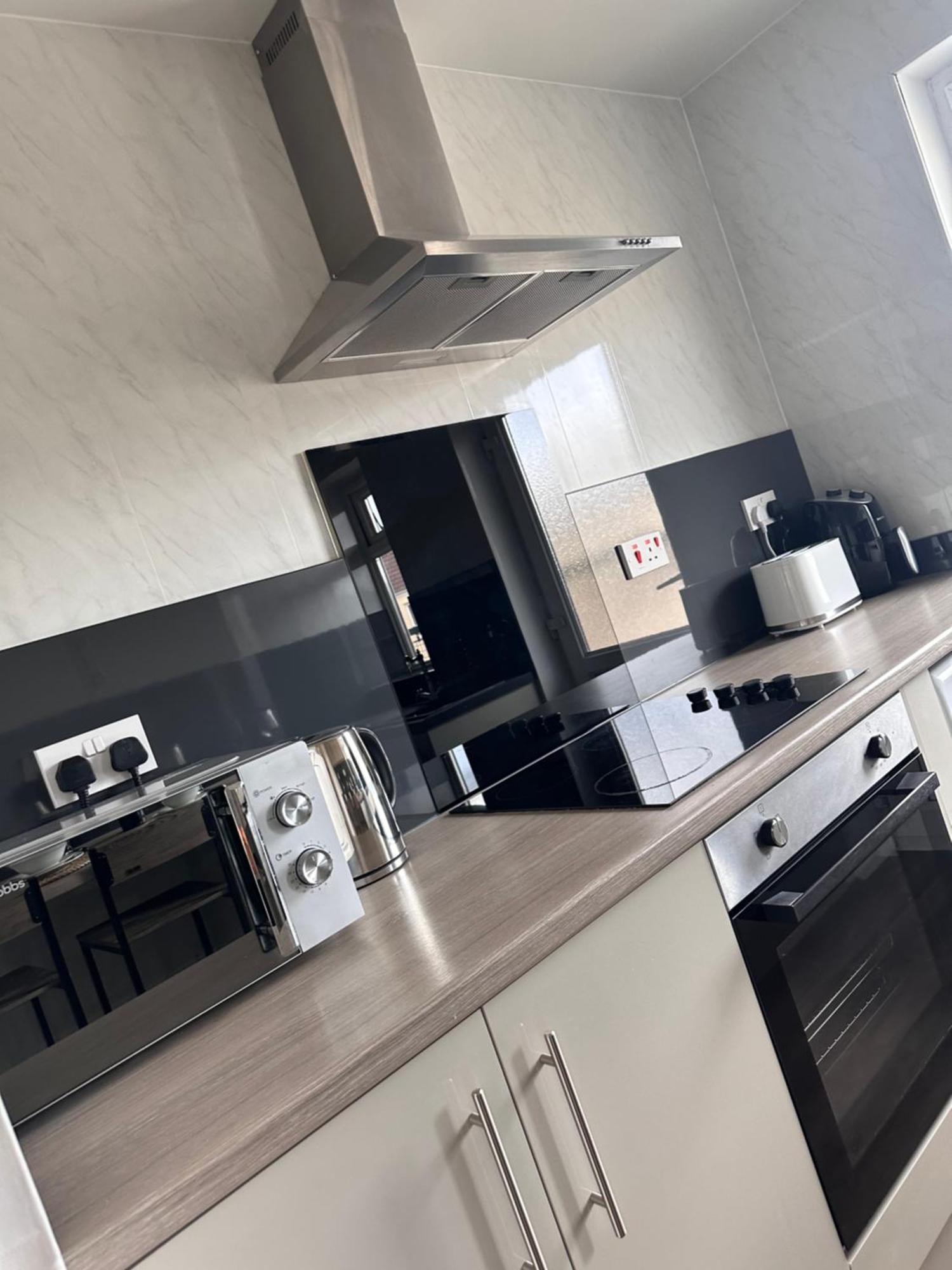 Ocean Village Marina 2 Bedroom Apartment With Balcony! Southampton Buitenkant foto