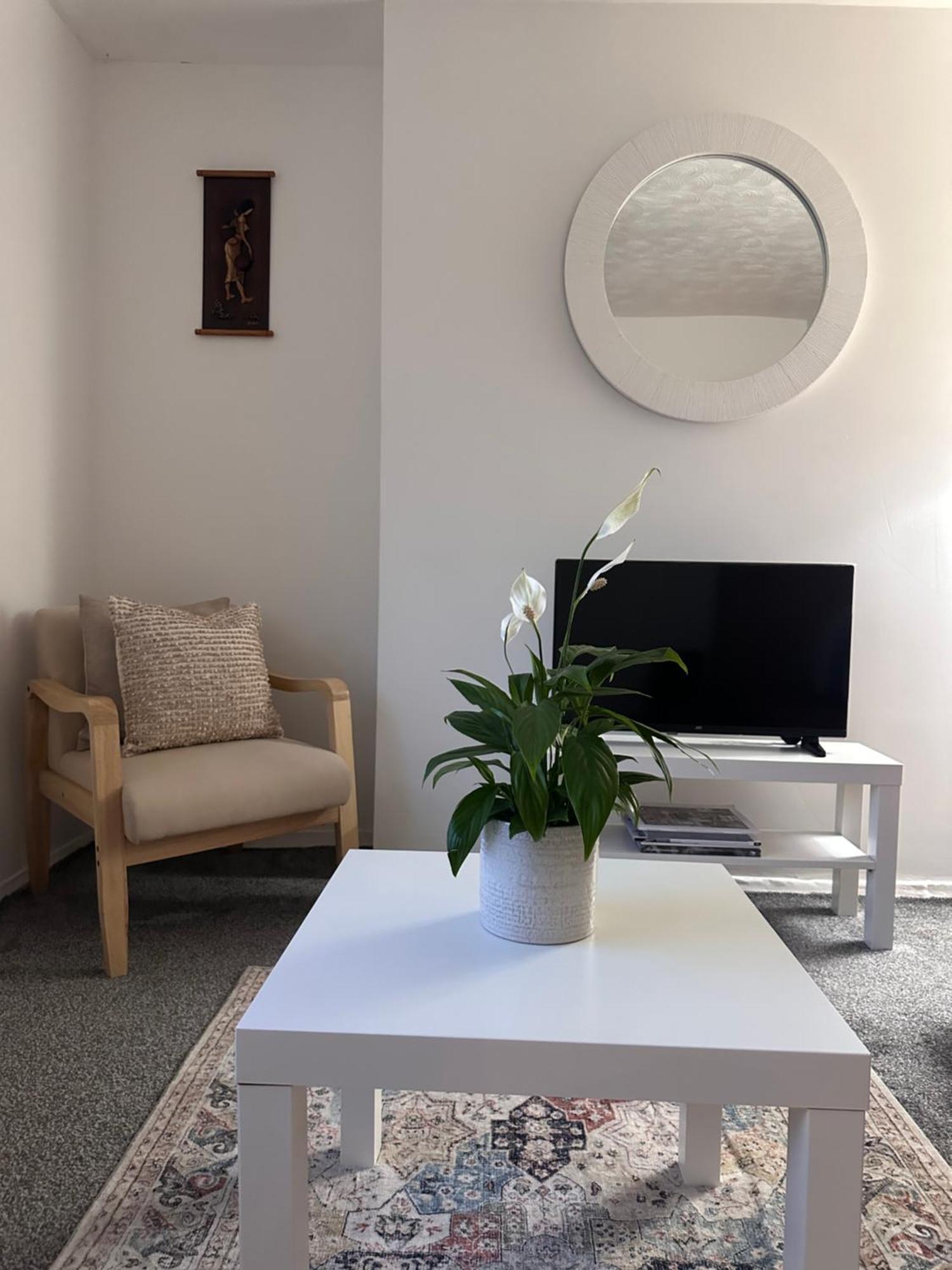 Ocean Village Marina 2 Bedroom Apartment With Balcony! Southampton Buitenkant foto